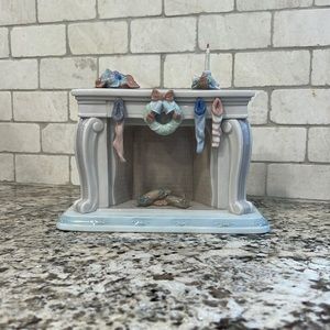 LLADRO Up the Chimney He Rose